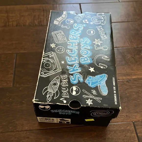 Skechers Boys High-Top Sneakers - Black and White with Astronaut Design, Size 3 - Picture 9 of 9